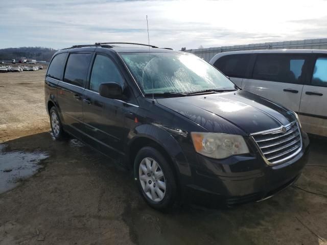 2009 Chrysler Town & Country LX