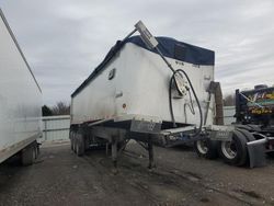 Salvage trucks for sale at Earlington, KY auction: 2006 East Manufacturing Trailer