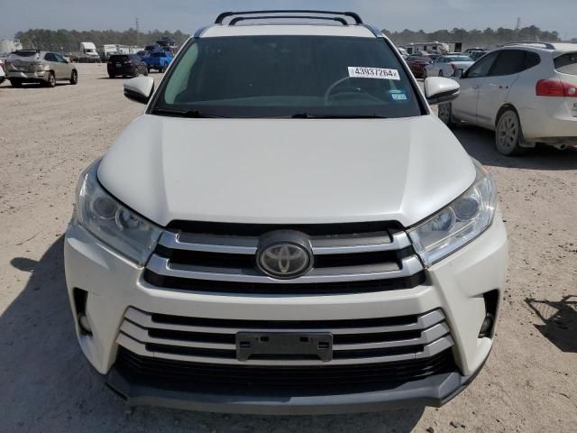 2017 Toyota Highlander SE