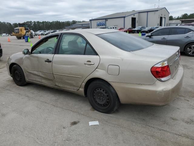 2005 Toyota Camry LE