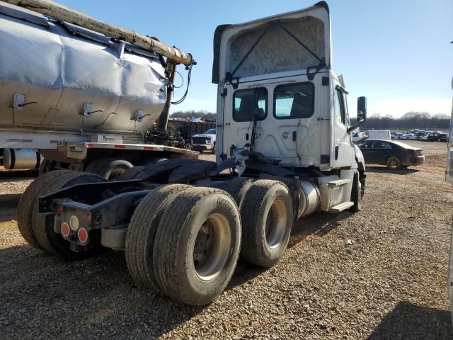 2023 Freightliner Cascadia 126