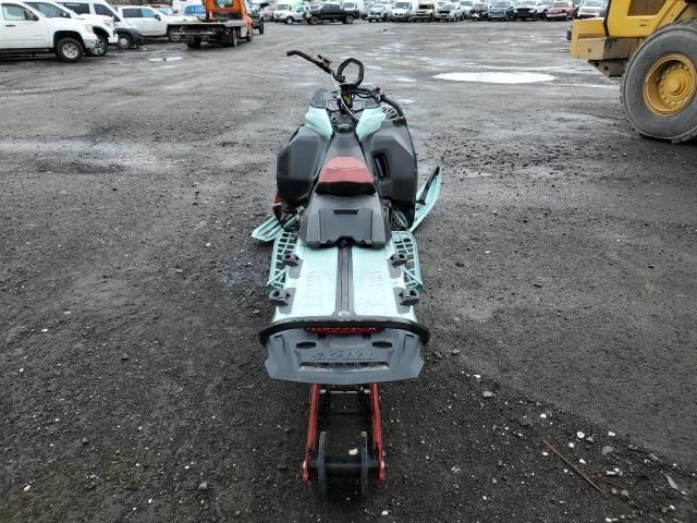 2024 Skidoo Snowmobile