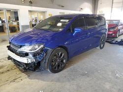 Chrysler Pacifica Vehiculos salvage en venta: 2019 Chrysler Pacifica Touring Plus