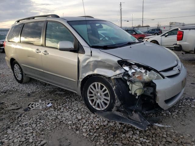 2010 Toyota Sienna XLE