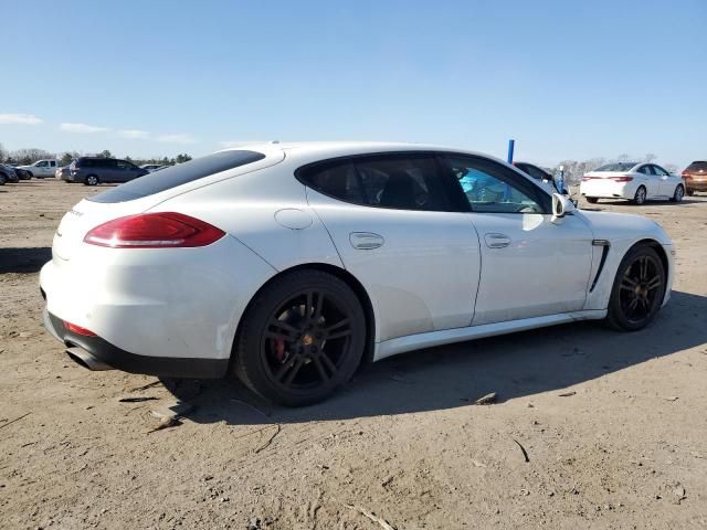 2014 Porsche Panamera 2