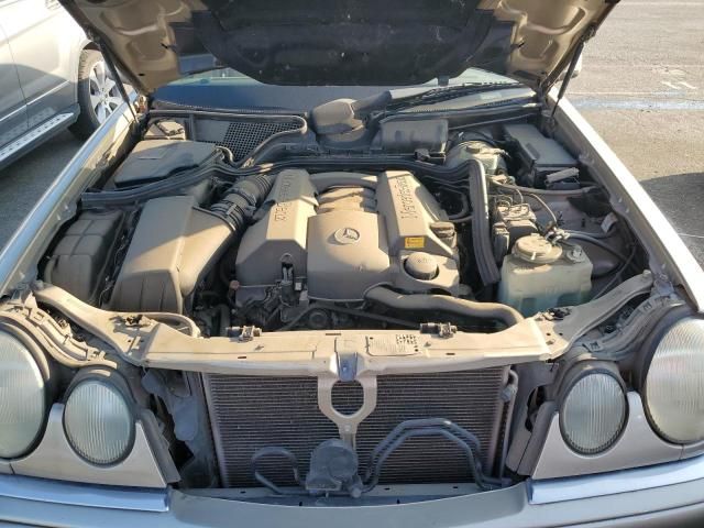 1999 Mercedes-Benz E 320