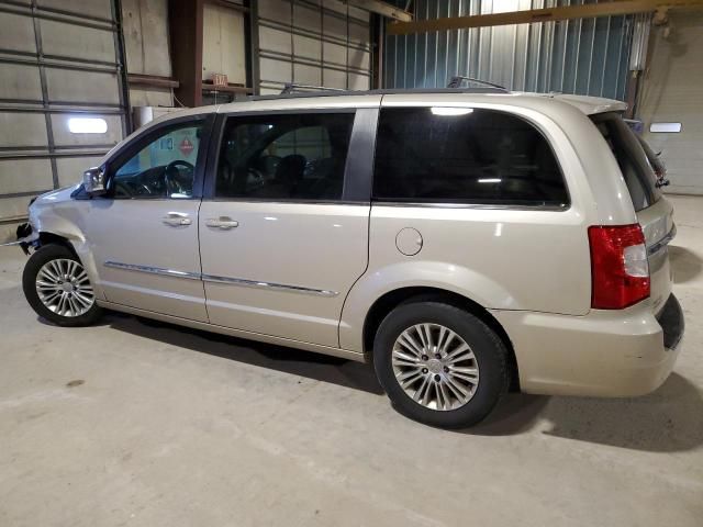 2015 Chrysler Town & Country Touring L