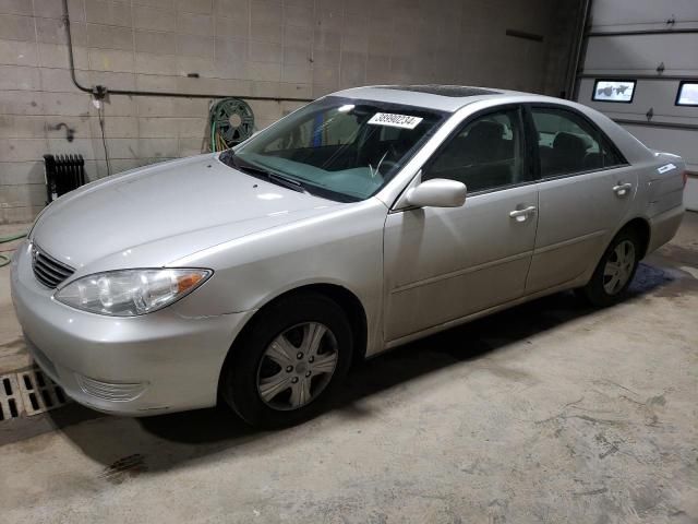 2005 Toyota Camry LE