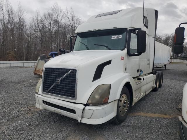 2013 Volvo VN VNL