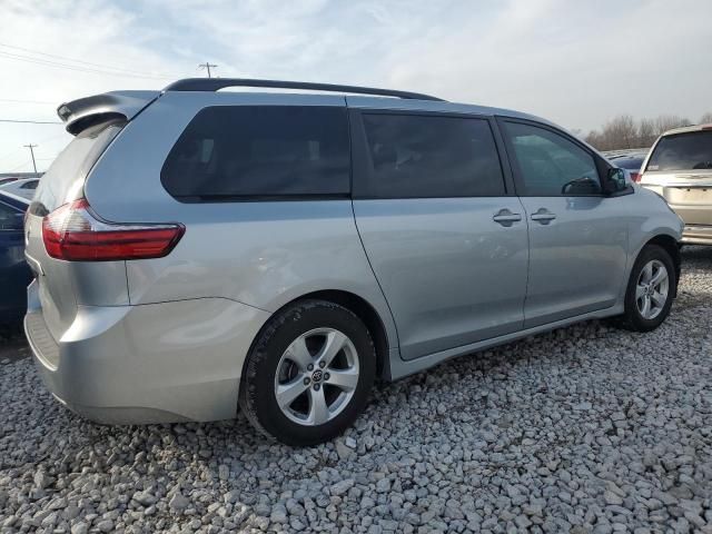 2020 Toyota Sienna LE