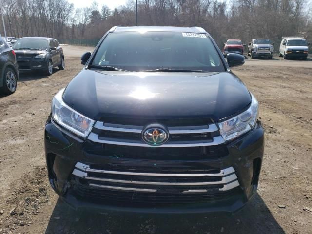 2019 Toyota Highlander SE