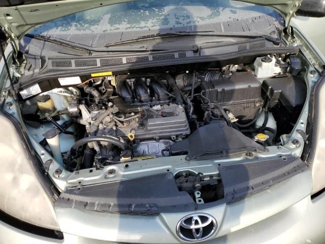 2010 Toyota Sienna CE