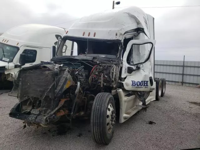 2016 Freightliner Cascadia 125