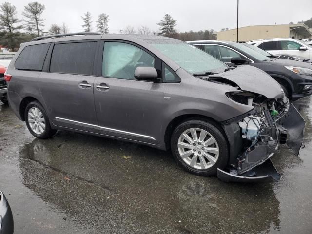 2017 Toyota Sienna XLE