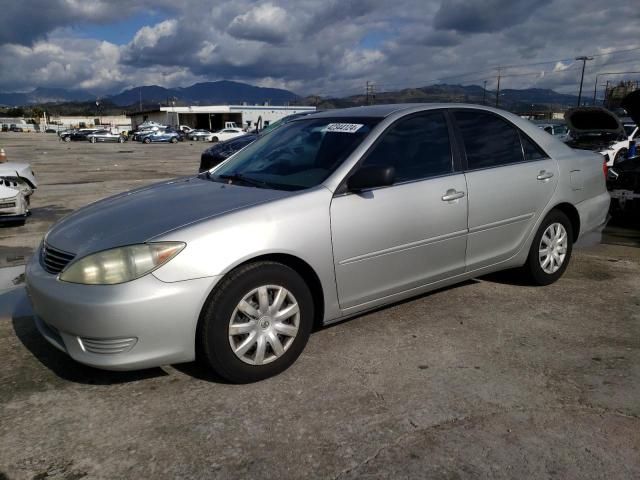 2005 Toyota Camry LE