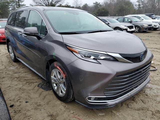 2022 Toyota Sienna Limited