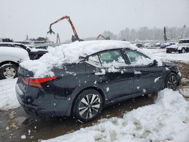 2022 Nissan Altima SV