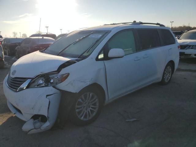 2014 Toyota Sienna XLE