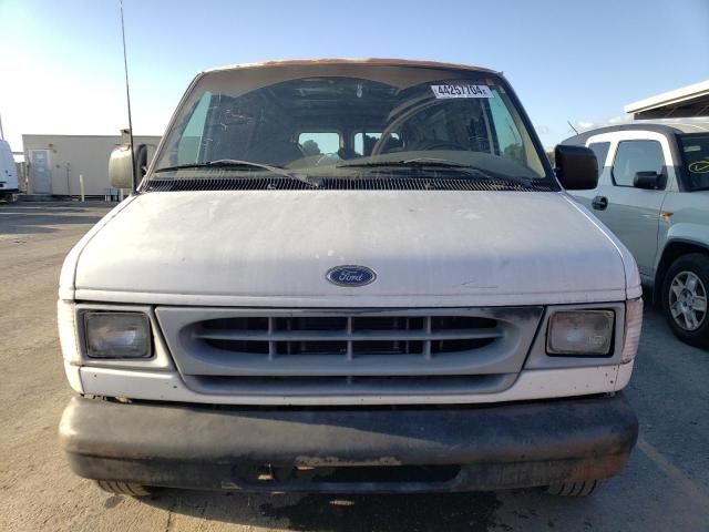 2000 Ford Econoline E150 Van