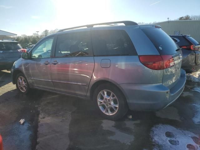 2004 Toyota Sienna XLE