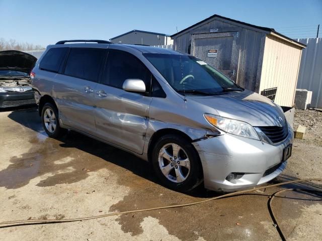 2011 Toyota Sienna LE