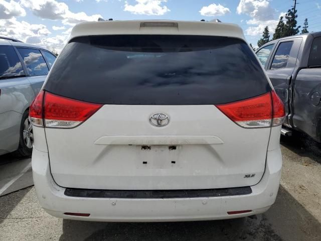 2012 Toyota Sienna XLE