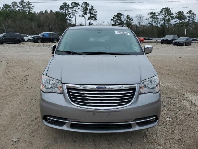 2014 Chrysler Town & Country Touring L