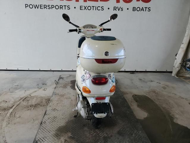 2005 Vespa M198F