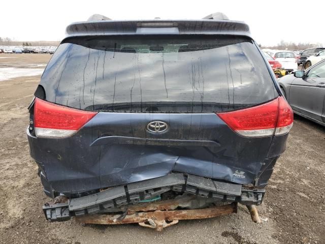 2014 Toyota Sienna LE