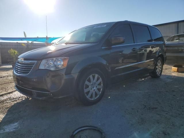 2016 Chrysler Town & Country Touring