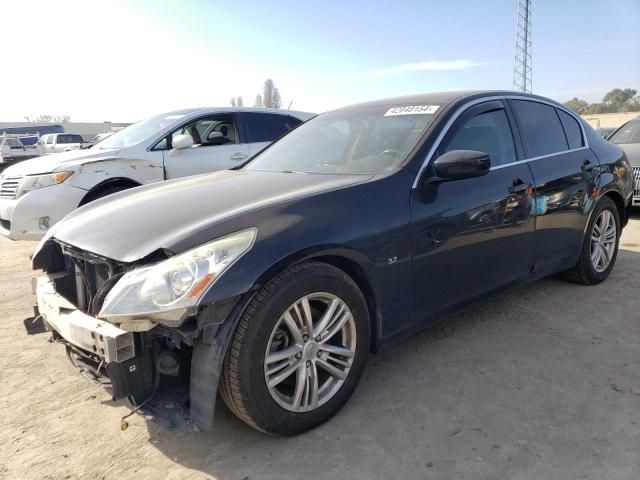 2015 Infiniti Q40