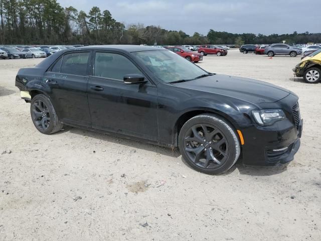 2022 Chrysler 300 Touring L