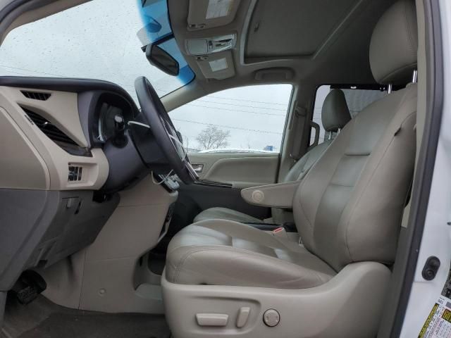 2017 Toyota Sienna XLE