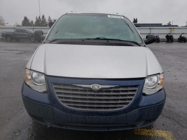 2005 Chrysler Town & Country Touring