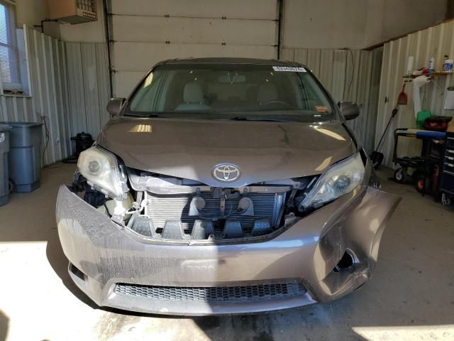 2015 Toyota Sienna XLE