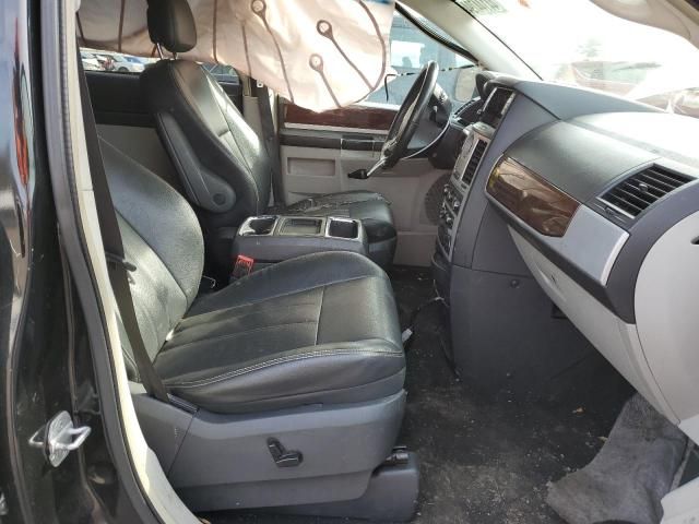 2010 Chrysler Town & Country Touring Plus