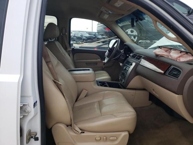 2011 GMC Yukon XL K1500 SLT