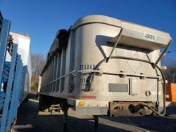 Salvage trucks for sale at Glassboro, NJ auction: 2001 Parm Trailer