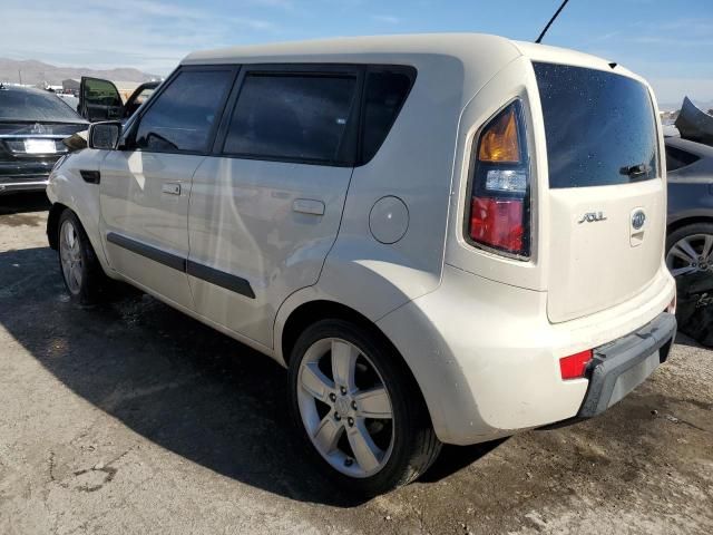 2010 KIA Soul +