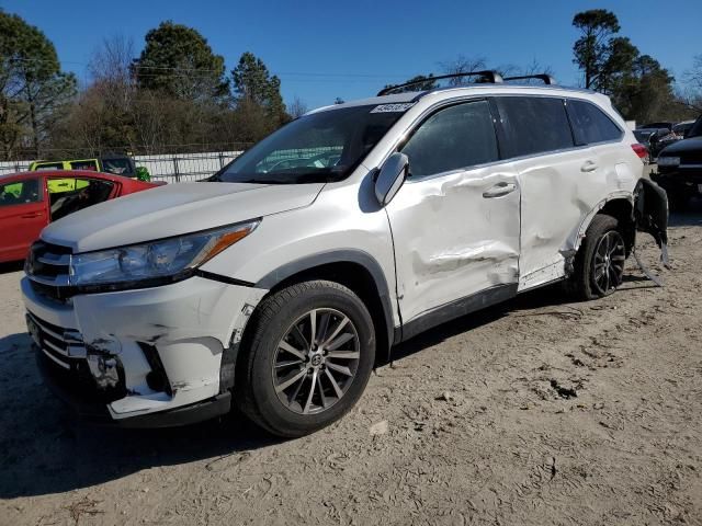 2019 Toyota Highlander SE