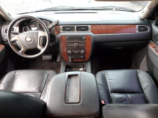 2013 Chevrolet Suburban C1500  LS