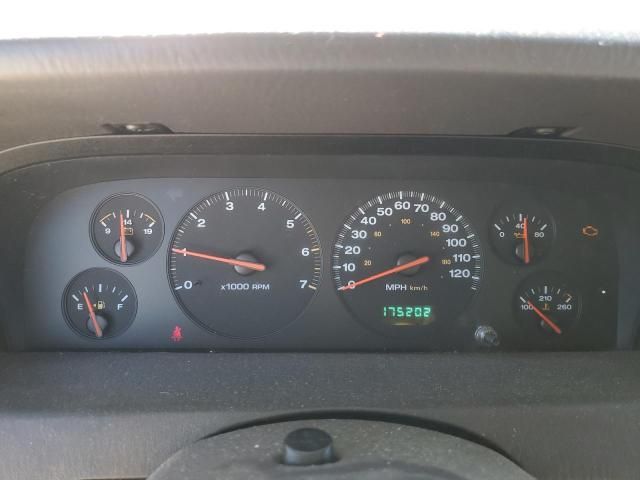 2000 Jeep Grand Cherokee Laredo