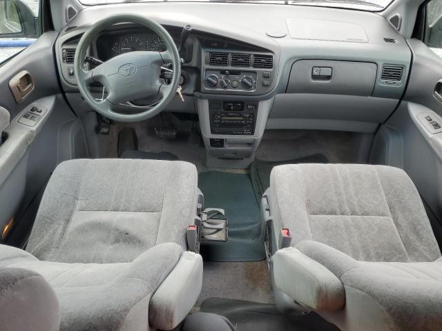 1998 Toyota Sienna LE