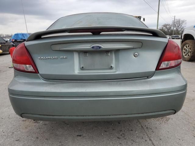 2005 Ford Taurus SE