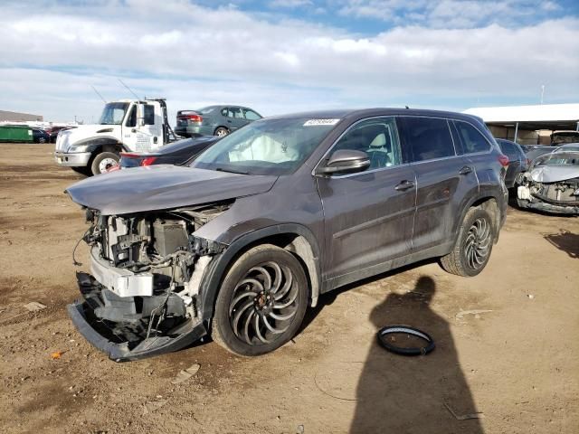 2019 Toyota Highlander LE