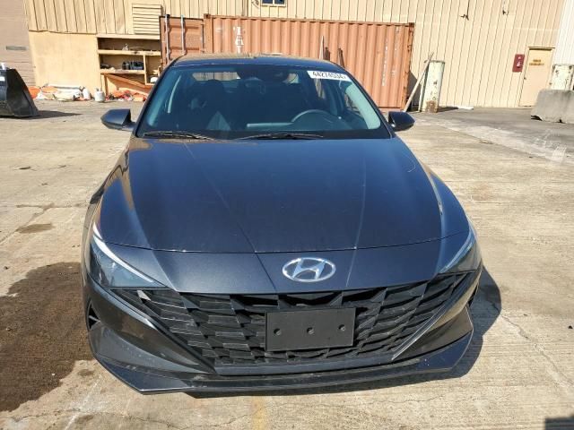 2021 Hyundai Elantra SE