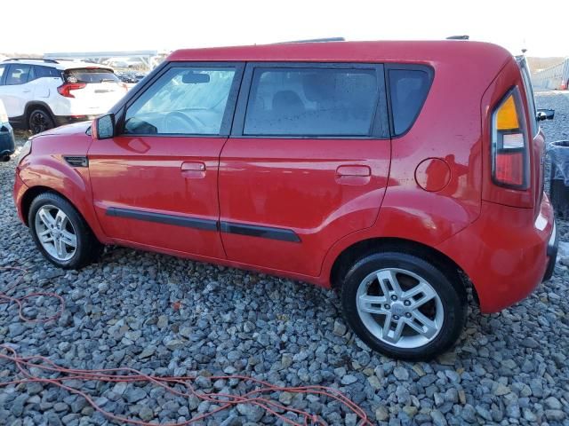 2010 KIA Soul +