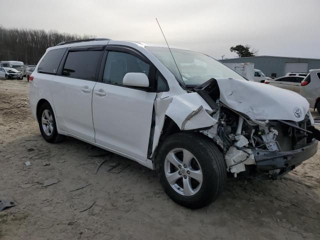 2014 Toyota Sienna LE