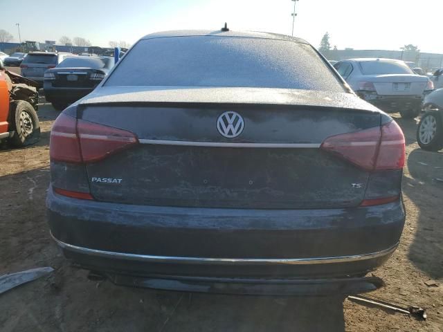 2017 Volkswagen Passat R-Line