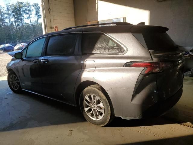 2021 Toyota Sienna XLE